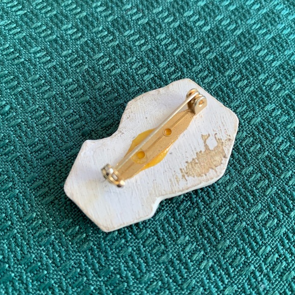 Vintage Ceramic Pair of Dice Brooch Pin - Picture 4 of 6